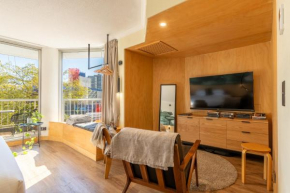Quirky CBD Studio with Pool Sauna and Balcony